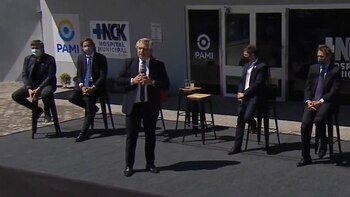 El presidente Alberto Fernández pone