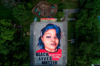 Vista de un mural en