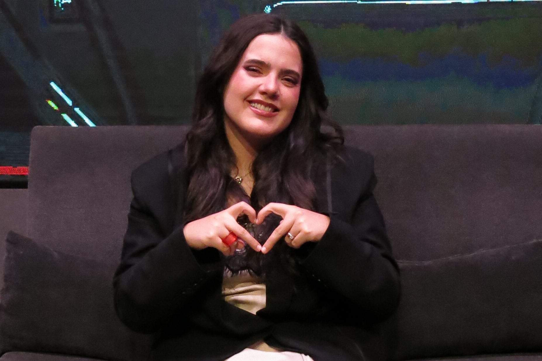 Camila Fernández defiende a Leonardo Aguilar por no llenar concierto en las Fiestas de Octubre en Guadalajara