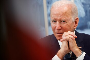 Joe Biden anunció nuevas medidas tras el importante aumento de la inflación registrado el pasado mes de noviembre (REUTERS/Jonathan Ernst)