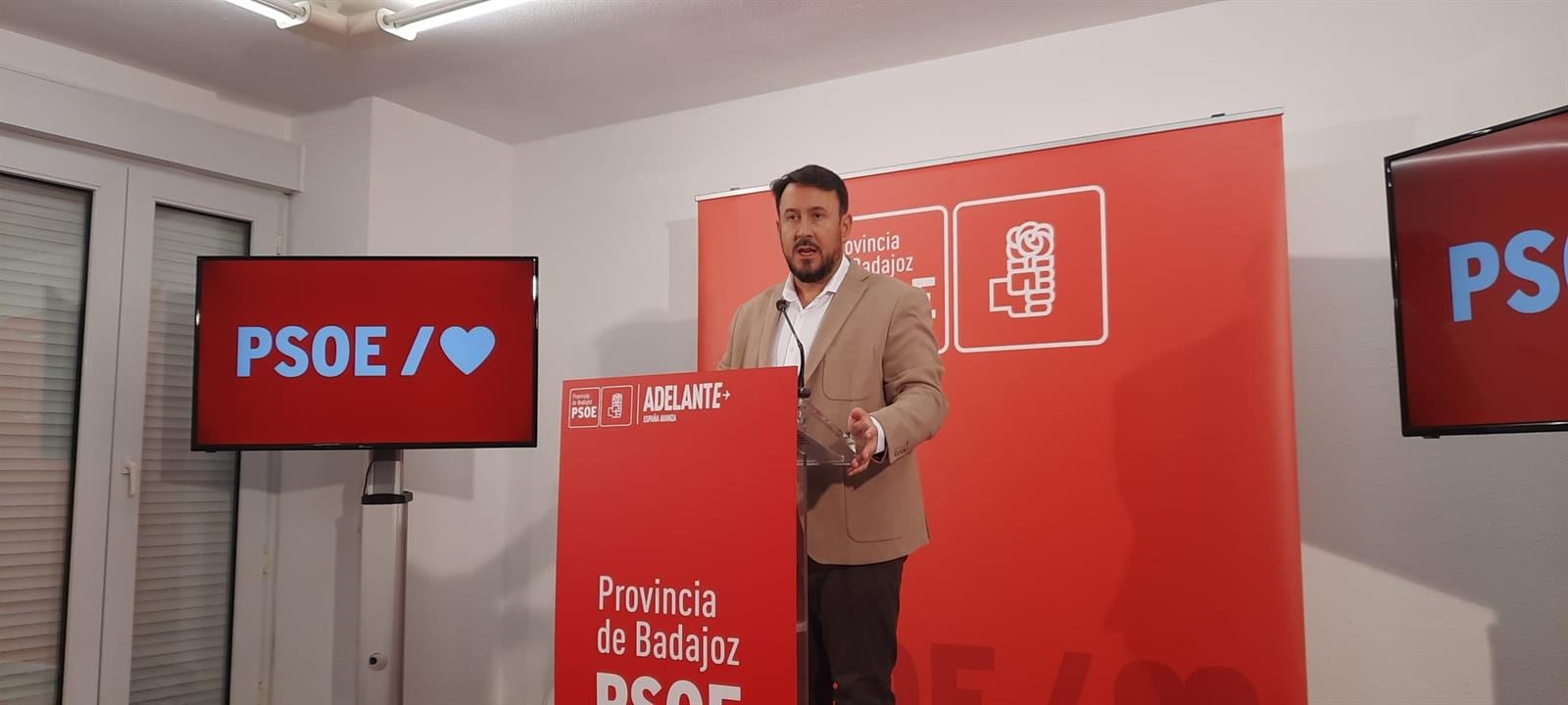 Imagen de archivo de 2023 del ya ex secretario general del PSOE en la provincia de Badajoz, Rafael Lemus. (Europa Press)
