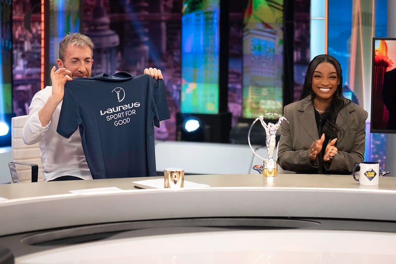 Simone Biles celebró en la entrevista su reciente reconocimiento con el Premio Laureus a la Mejor Deportista del Año (El Hormiguero)