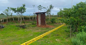 Autoridades atienden un incidente en el sector de El Amparo de Los Chiles, Alajuela. Se ubicó el cuerpo de una menor de 2 años dentro de un pozo (Cortesía Repretel).