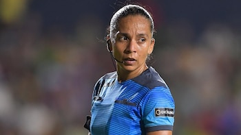 Tercera función mundialista: La nicaragüense Tatiana Guzmán designada al VAR en el debut de Francia ante Senegal