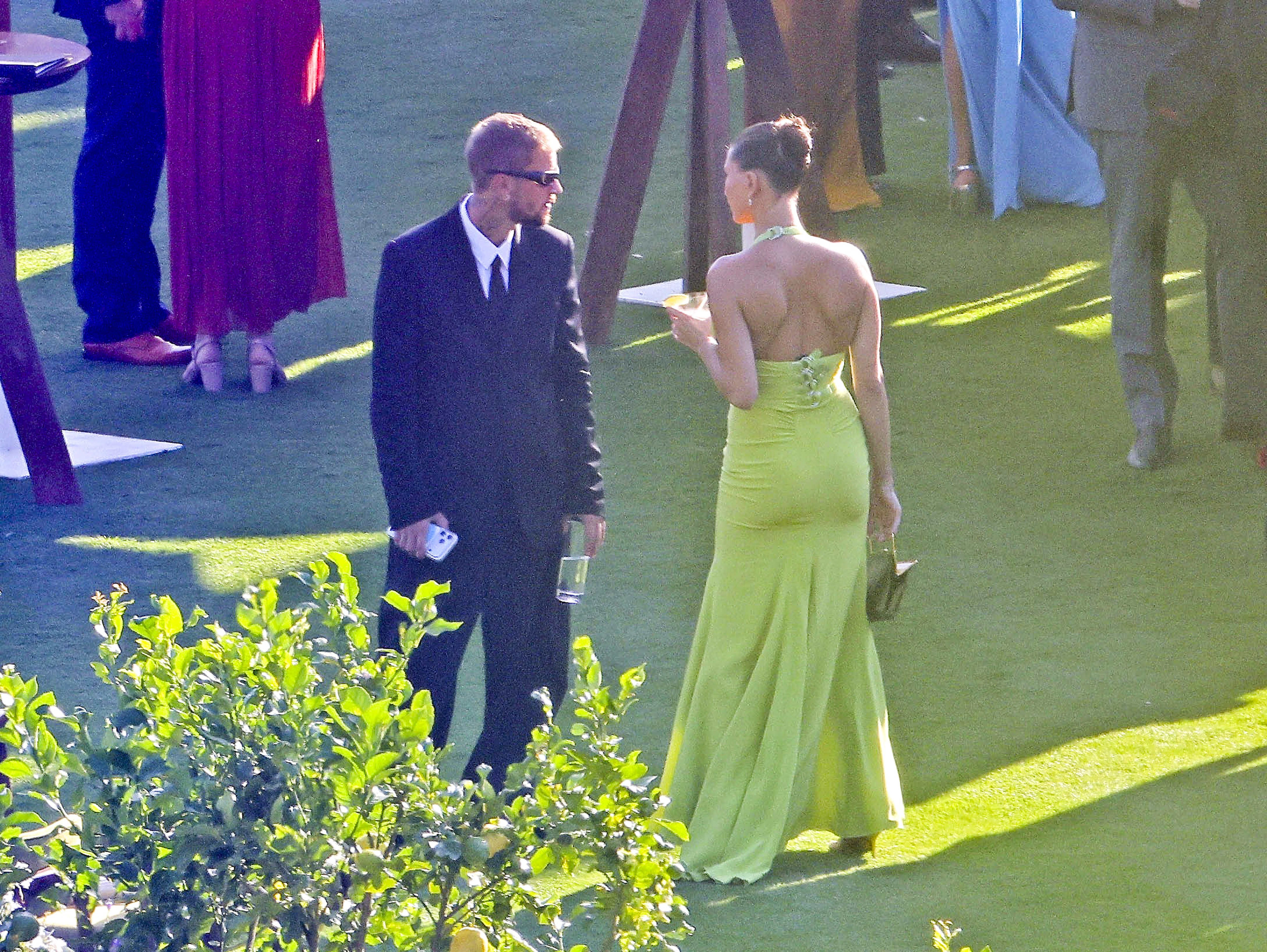 Fotografías tomadas durante la celebración despertaron versiones sobre una posible discusión entre la pareja (Photo © 2026 Backgrid/The Grosby Group)