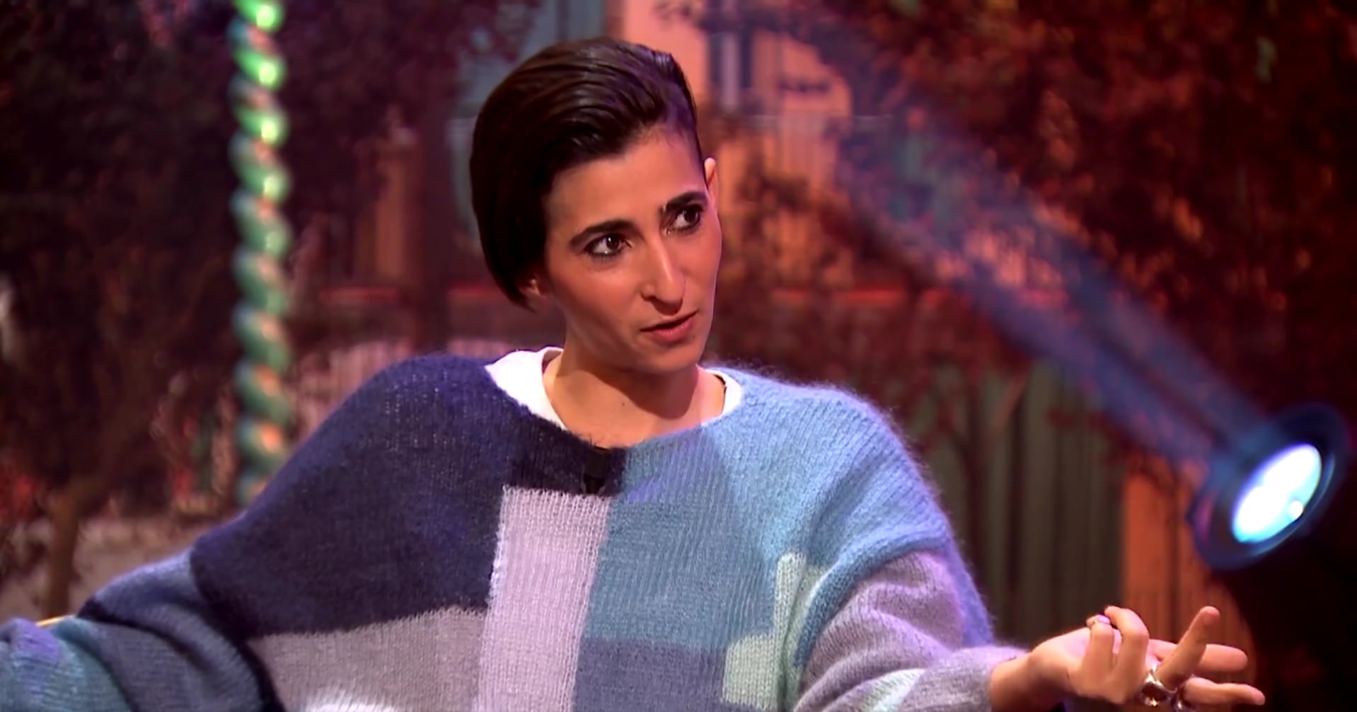 Alba Flores en 'Al cielo con ella' (RTVE).
