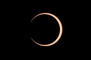 Un eclipse solar anular ocurre