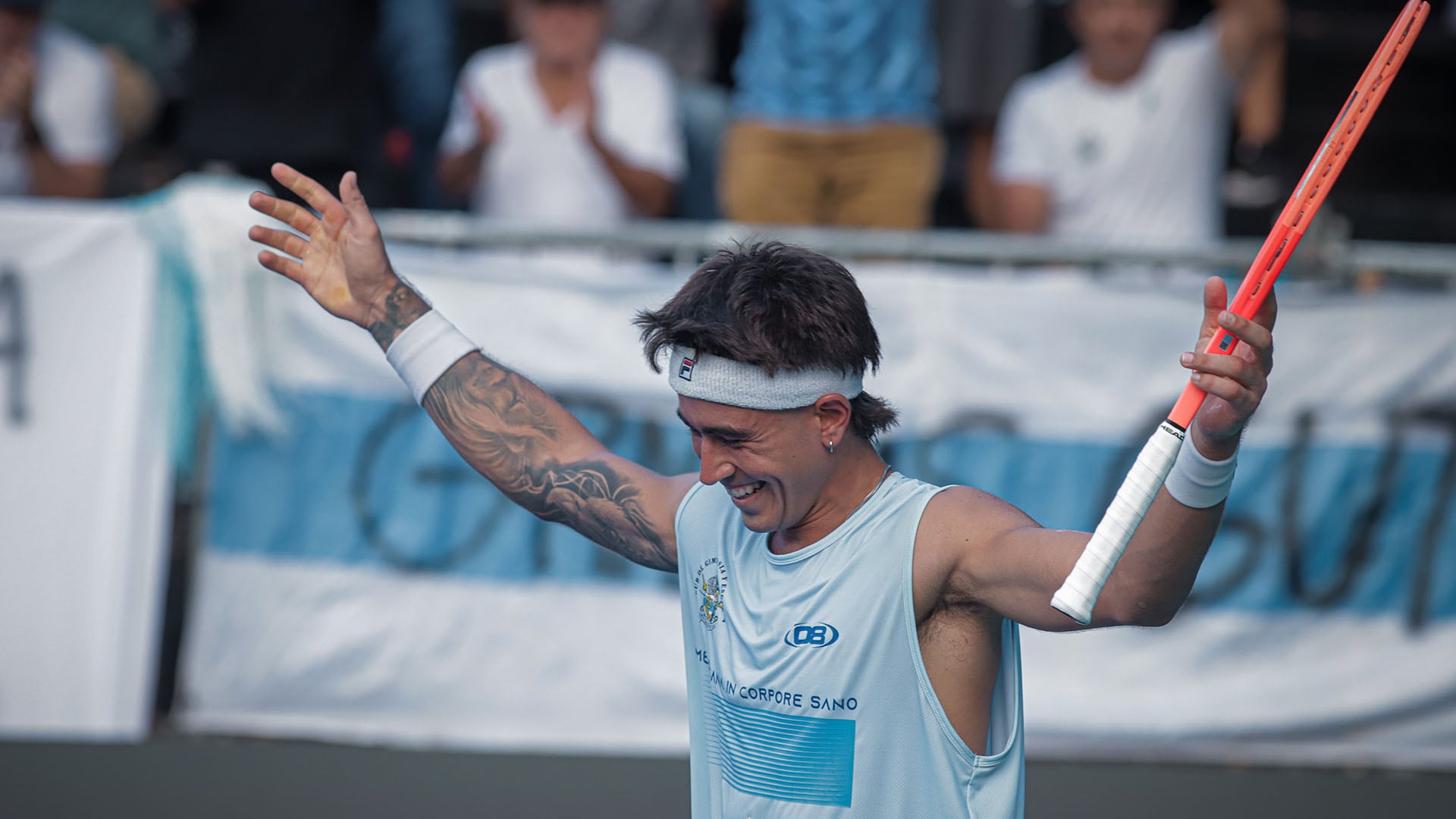 Francisco Comesaña festejando la igauldad en la serie para Gimnasia y Esgrima de Buenos Aires frente al Buenos Aires Lawn Tennis Club (Crédito: Prensa AAT)