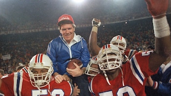 Murió Raymond Berry, la leyenda que cambió la NFL y llevó a los Patriots a su primer Super Bowl