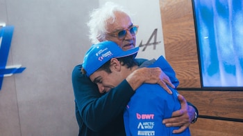 Las significativas fotos con Colapinto y Gasly que eligió Briatore para su análisis de la temporada de Alpine: “Todo el equipo está centrado en la batalla que se avecina”