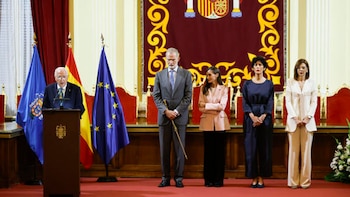 Imbroda entrega al Rey la Llave de Oro de Melilla y reclama al Gobierno respuestas “más contundentes”: “Nadie puede violar la soberanía nacional y no esperar consecuencias”