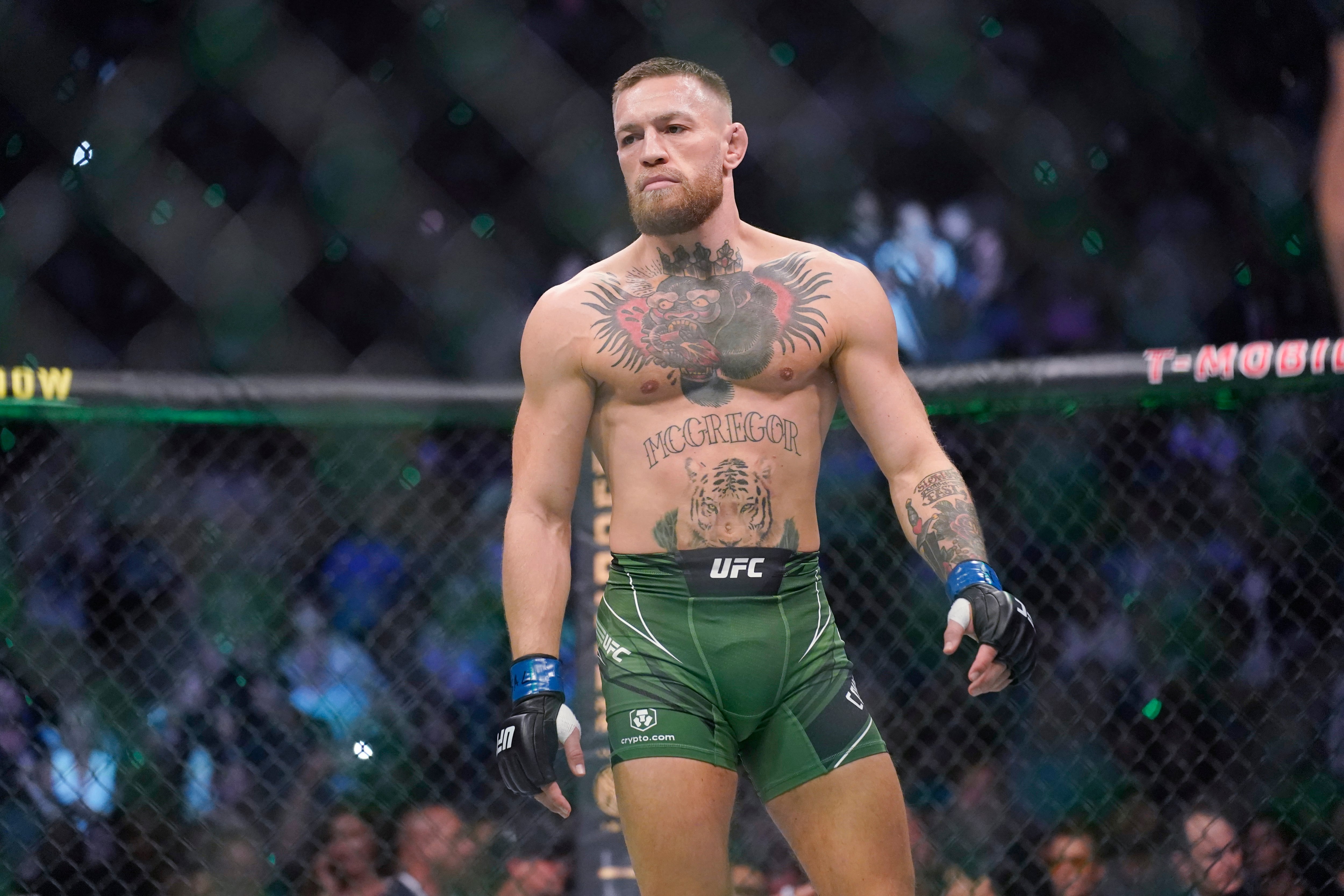 Las especulaciones en torno a la motivación de McGregor y el atractivo de Las Vegas elevan la expectativa por el posible evento principal (AP Foto/John Locher, archivo)