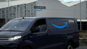 Furgoneta de repartos de Amazon