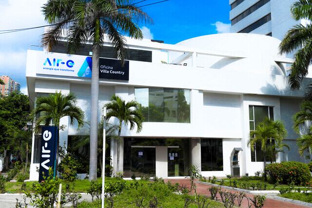 Más de 100.000 familias y propiedades en el Caribe enfrentan recibos eléctricos desorbitados debido a medidores obligatorios - crédito Colprensa