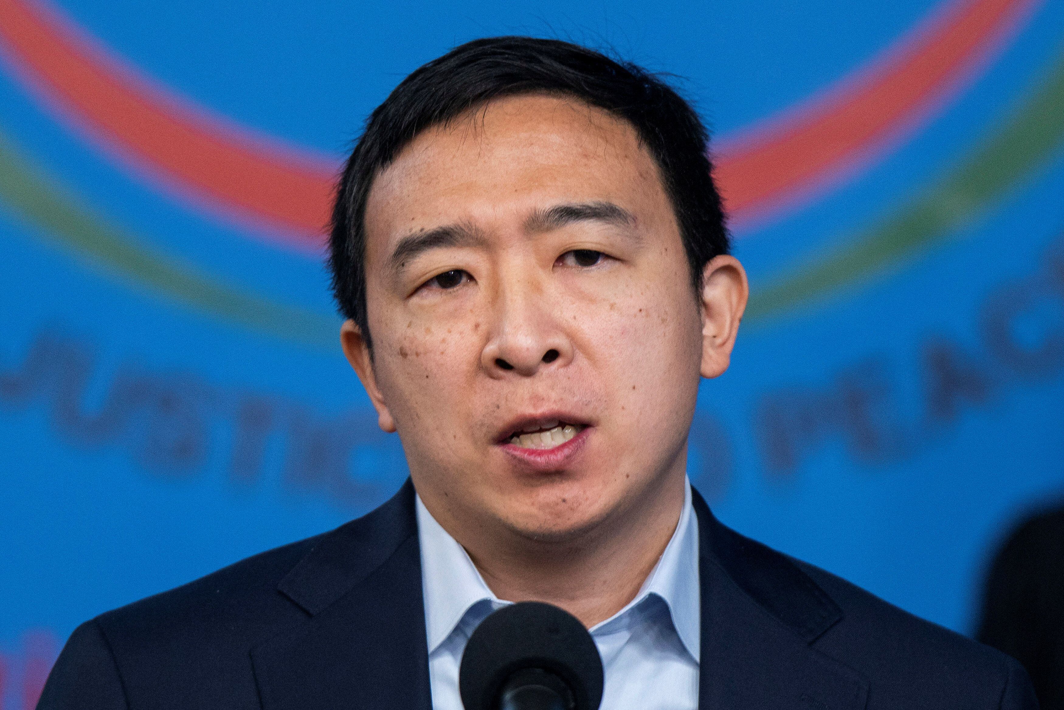 El desarrollo de tecnologías automatizadas pone en peligro hasta la mitad de los empleos administrativos de nivel inicial en los próximos años, según analistas citados por CNBCREUTERS/Eduardo Munoz