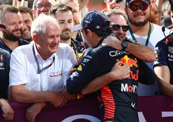 Horner felicitó a Checo por