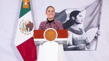 Sheinbaum descarta prohibir redes sociales a menores: “es muy problemático”