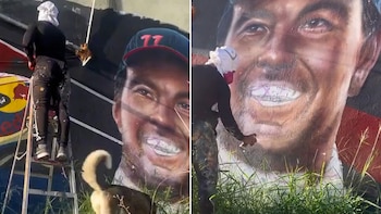 Dos jóvenes pintaron un mural