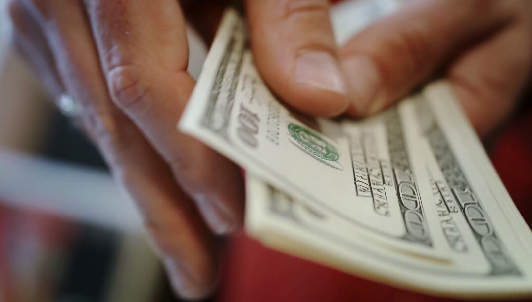 La cotización del dólar libre bajó 9,8% en el mes (Revista Chacra)