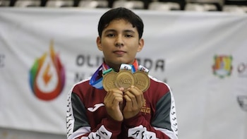 Víctor Méndez obtiene la medalla de oro en el Campeonato Mundial Juvenil de Halterofilia