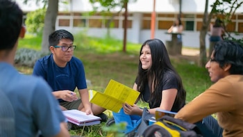 El programa ofrece ocho vacantes