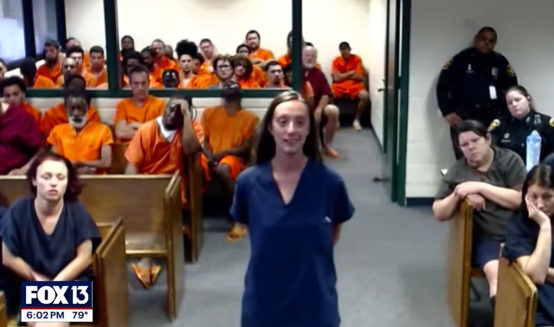 Los registros policiales confirmaron que la sospechosa había ingerido sustancias ilegales antes del choque y procuró alterar la evidencia (WTVT/Fox News)