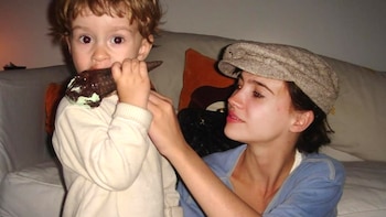 La emoción de Celeste Cid por su hijo director