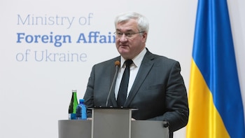 Ucrania acusa a Hungría de