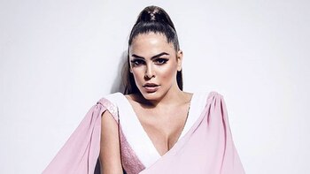 Amor Romeira es cantante, actriz