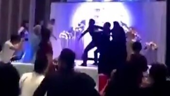 Algunos de los invitados subieron