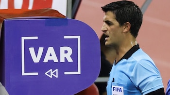 Que es el VAR y como funciona en el Mundial 2026: guia completa para entender cada decisión