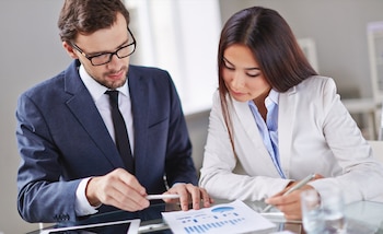 La convocatoria contempla vacantes para profesionales de economía, administración, contabilidad, derecho, comunicaciones e ingenierías, entre otras especialidades