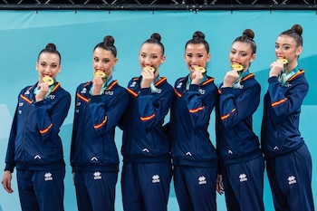 30/05/2026 Gimnasia.- (Previa) España busca el podio y el billete olímpico en conjunto en el Mundial de Rítmica.
La gimnasia rítmica española acude al Mundial que se disputa en la localidad alemana de Francfort desde este miércoles al domingo 16 con el objetivo de intentar ganar una medalla en la modalidad de conjunto y conseguir así ya el billete para los Juegos Olímpicos de Los Ángeles (Estados Unidos) de 2028.
EUROPA ESPAÑA DEPORTES
RFEG