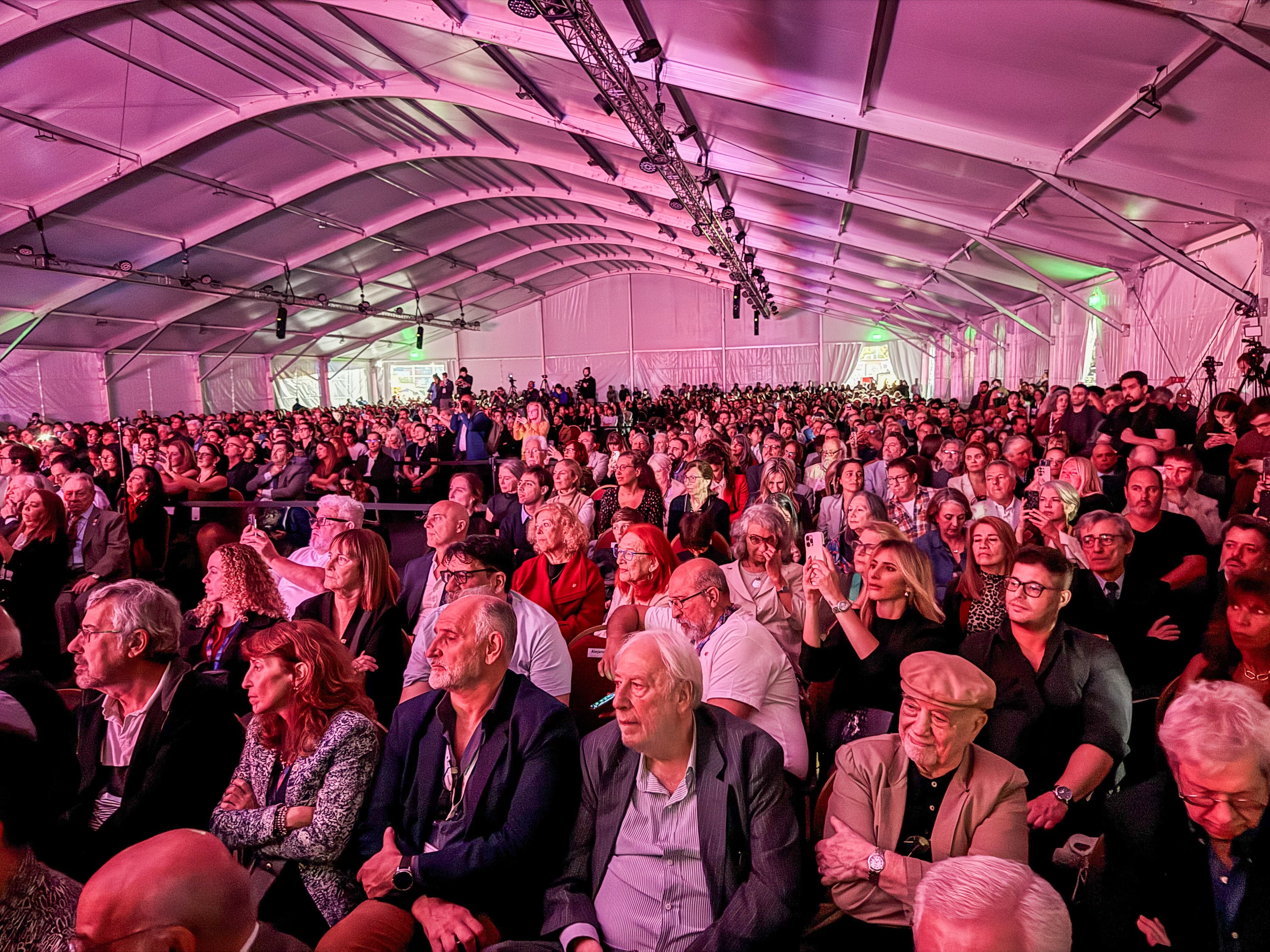 Cifelli habló en la ceremonia inaugural de la Feria del Libro (Fundación El Libro)