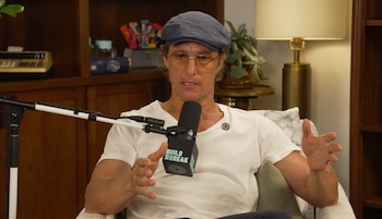 Matthew McConaughey se aisló dos días en el desierto para leer un compilado de críticas negativas sobre su carrera - (Captura de video)