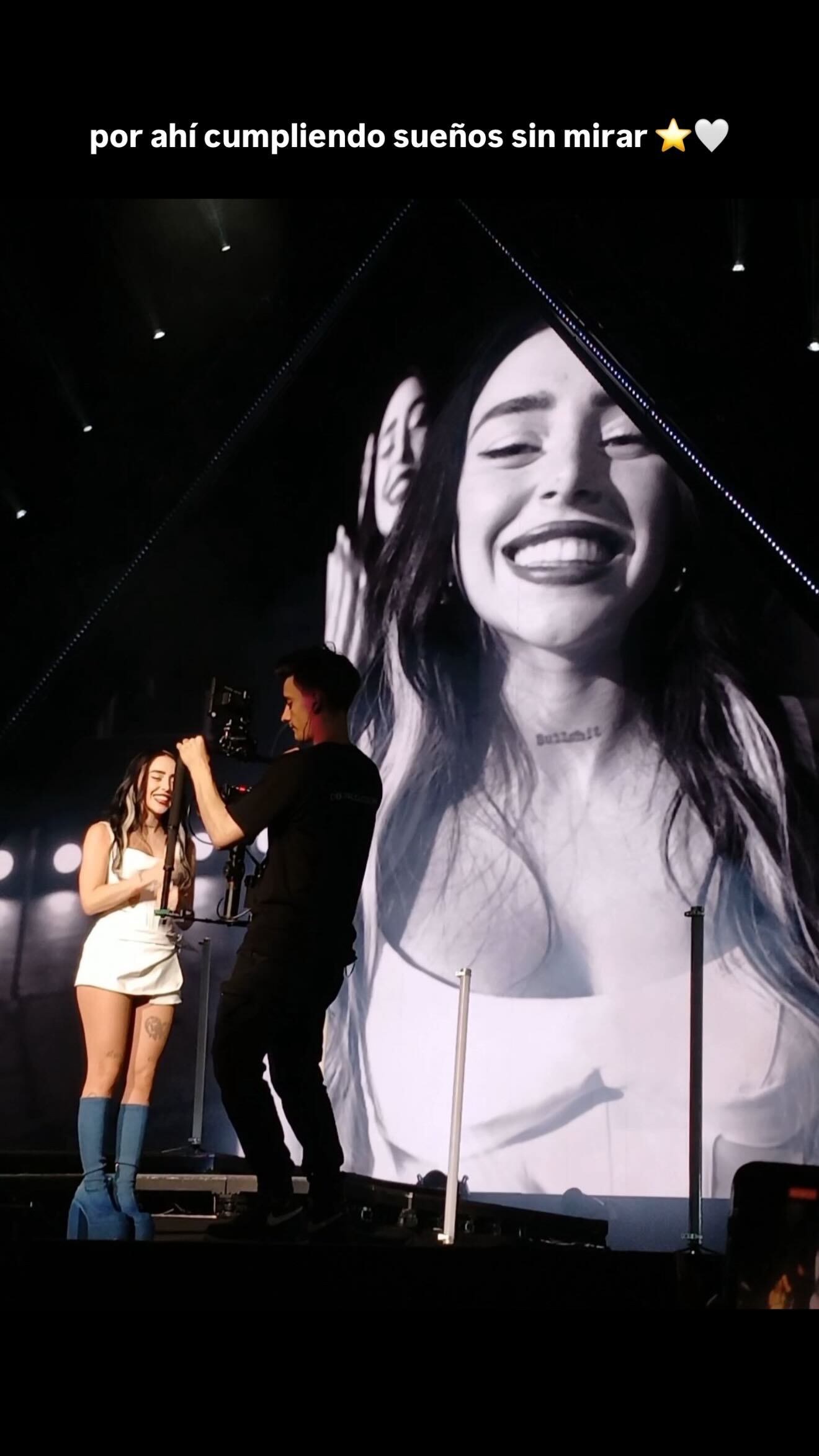 La artista rosarina presenta el tema junto a Chano Charpentier y la banda, en el marco del álbum