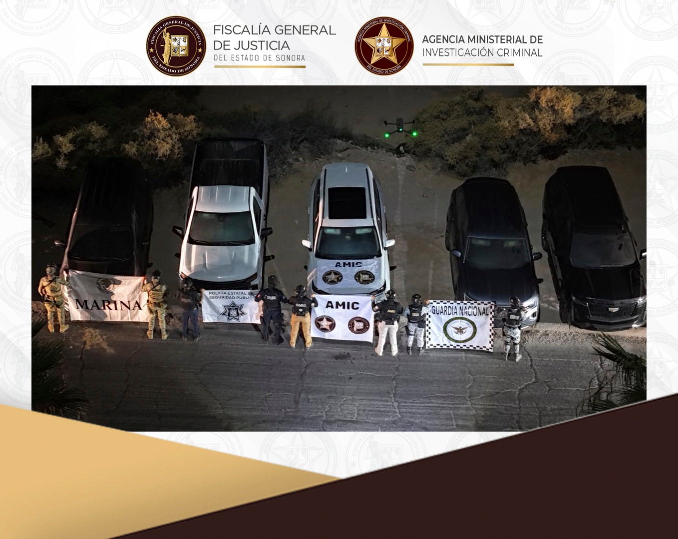 Parte de las camionetas aseguradas por la FGJES en Puerto Peñasco. Crédito: FGJES
