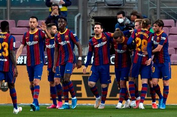 Los jugadores del Barcelona celebran