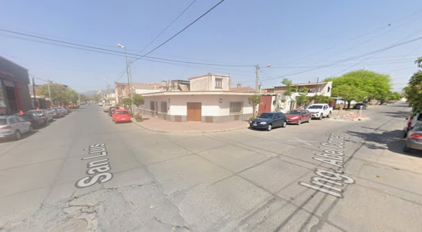 El hecho investigado habría ocurrido en un gimnasio ubicado en la intersección de las calles San Luis y Cornejo, en la ciudad de Salta (Google Maps)