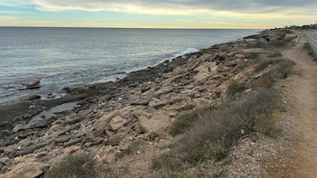 La madre del niño presuntamente asesinado en Garrucha (Almería) declara que "ya estaba muerto" cuando ella llegó a casa