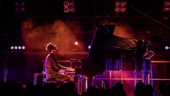 Bill Laurance, el pianista de Snarky Puppy, vuelve en formato trío: “El jazz es libertad, pero también es alegría”