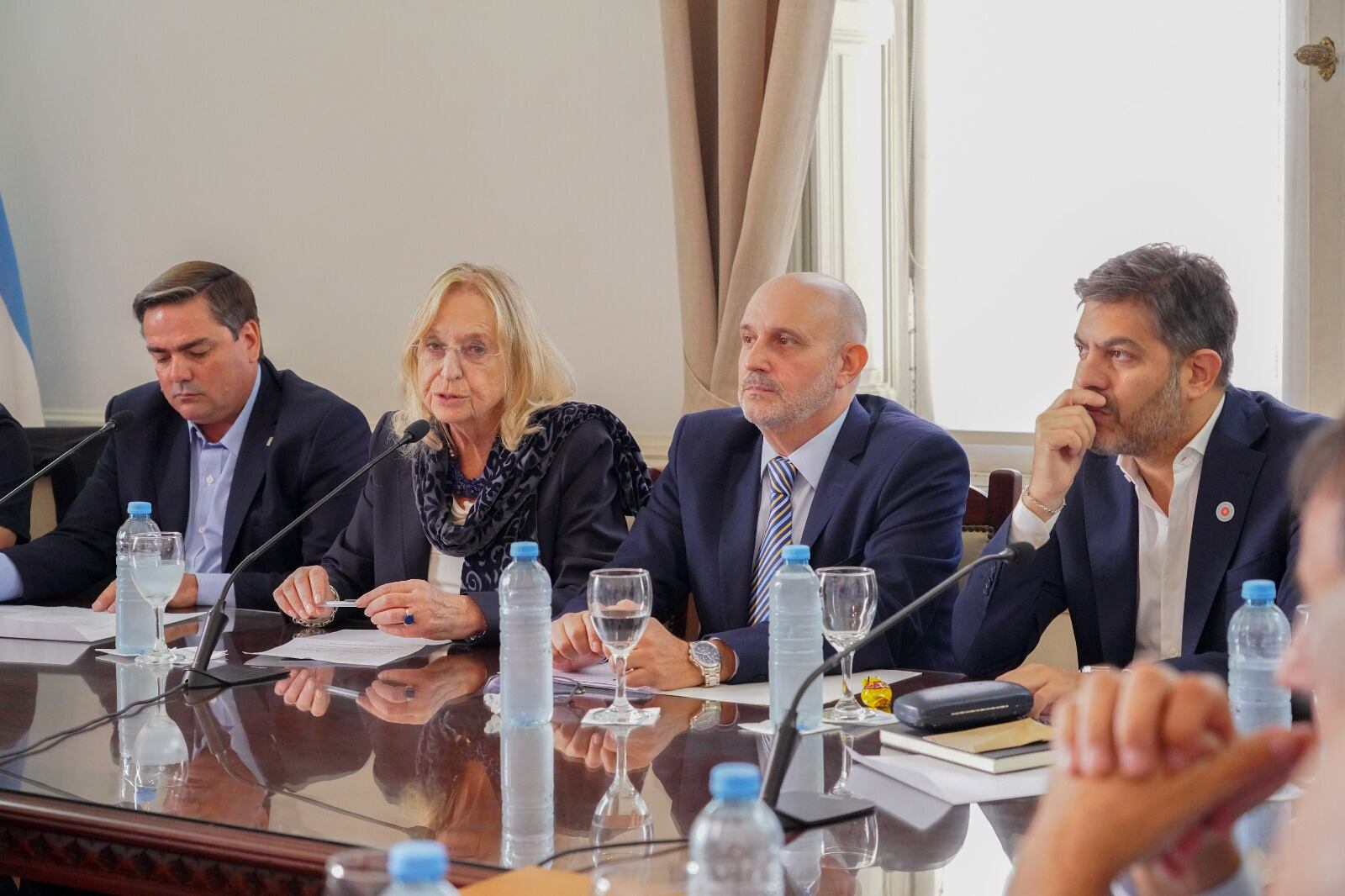 La presidenta de la Junta Electoral, Hilda Kogan, en una de las reuniones para organizar las elecciones
(Prensa Diputados)