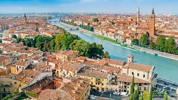 Verona en clave silver: historia, arte y gastronomía a escala peatonal le permiten competir con Roma y Venecia