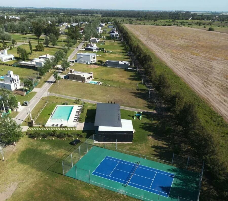 Los atacantes habrían aprovechado las características del terreno circundante para entrar y salir