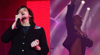 Dos imágenes de cantantes masculinos que actúan en escenarios iluminados con luces rojas y moradas.