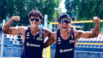 Atletas salvadoreños de voleibol de playa consiguen boleto para Santo Domingo 2026
