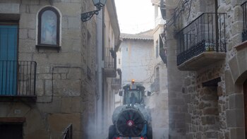 Las aldeas españolas libran una