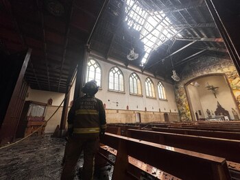 Parte de la capilla quedó