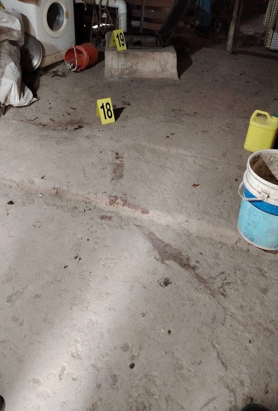 En el lugar encontraron varias manchas de sangre