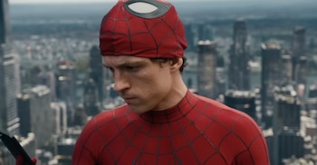 Tom Holland revela su preparación para roles, aprendiendo esgrima y arco en 'La Odisea', y viviendo dos semanas infiltrado para interpretar a Spider-Man (Captura de video)